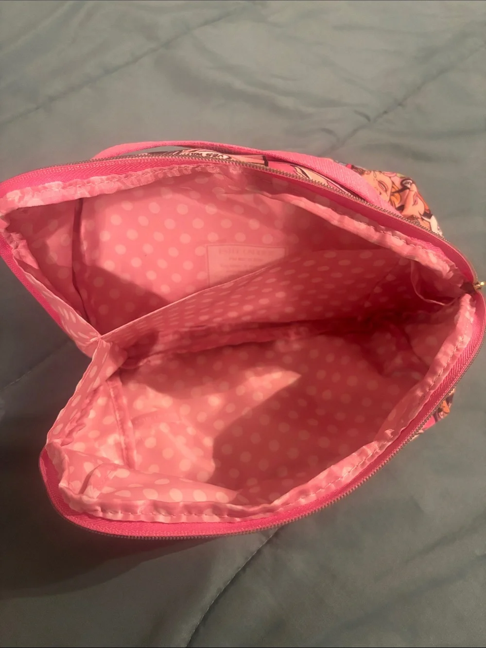 Estée Lauder makeup bag